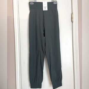 HALARA High Waisted Hiking Joggers - XS